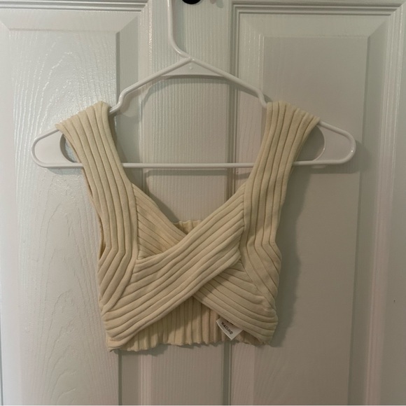 Urban Outfitters Wren Wrap Front Sweater Top. Size small - Picture 3 of 5